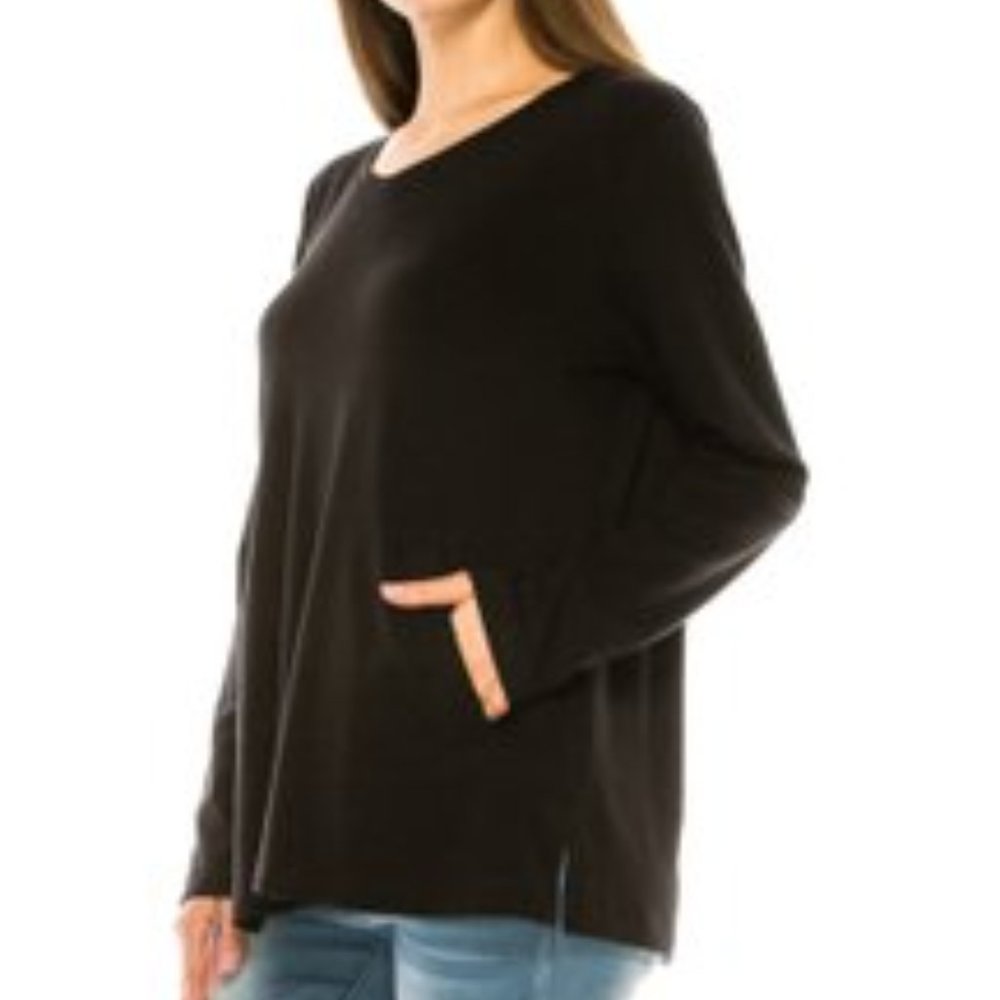 Women’s Black Pocket V-Neck Sweatshirt/NWT/M